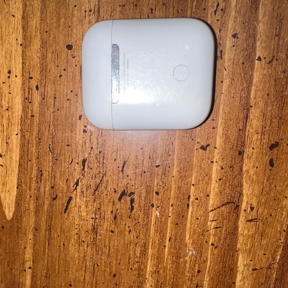 AirPods - Picture 4 of 4